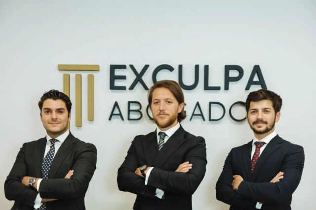 ¡Buenas noticias! 🚀 Nos complace anunciar que nuestro despacho de abogados se ha trasladado a una nueva sede en Calle Virgen de la Antigua, nº 3, Sevilla.

En nuestro equipo somos tres abogados comprometidos en brindar la mejor defensa legal y asesoramiento en casos penales. Con esta nueva ubicación, seguimos dedicados a ofrecer un servicio cercano y de calidad, ahora en un entorno más accesible y cómodo para todos nuestros defendidos.

Ven a visitarnos en nuestra nueva oficina o contáctanos para cualquier consulta legal. Estamos aquí para ayudarte.

📍 Calle Virgen de la Antigua, nº 3, Sevilla

#DespachoPenal #AbogadosSevilla #DerechoPenal #NuevaSede #AbogadosExpertos #JusticiaParaTodos #Sevilla

.