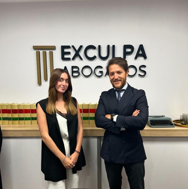 Damos la bienvenida a Nuria, que ejercerá labores de Legal Trainee en nuestro despacho. 

¡Bienvenida, Nuria!